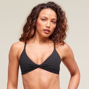 NWT XS Gymshark Black Twist Front Bralette